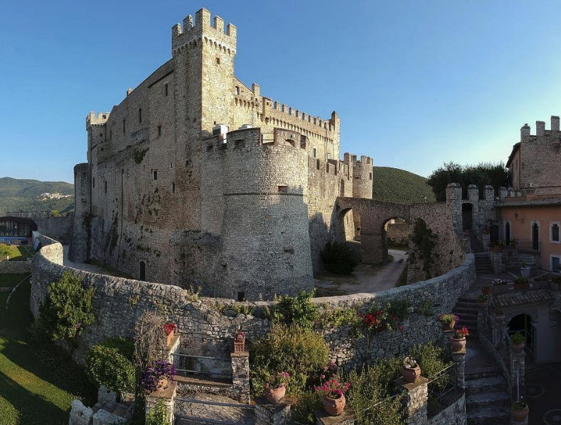 Hotel Ristorante Castello Orsini, Italy